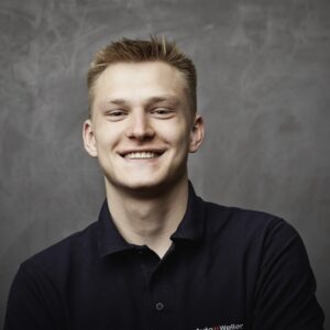 Daniel Lotz 20220524 Auto Weller Mitarbeiter Nachschuss 0072 k